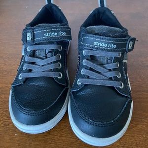 Stride Rite Made 2 Play Kaleb Sz 10 Wide